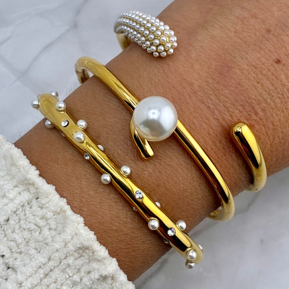 Camelia bracelet