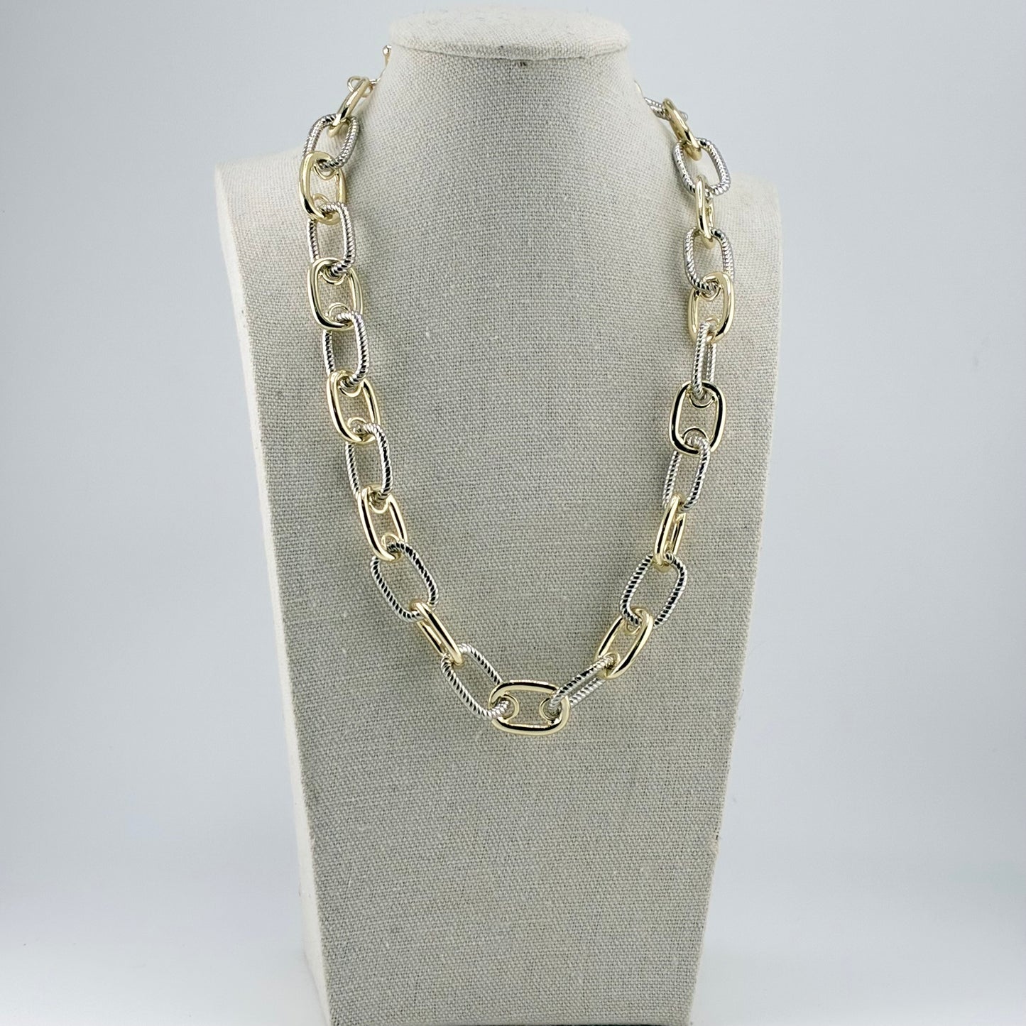 Victoria chain