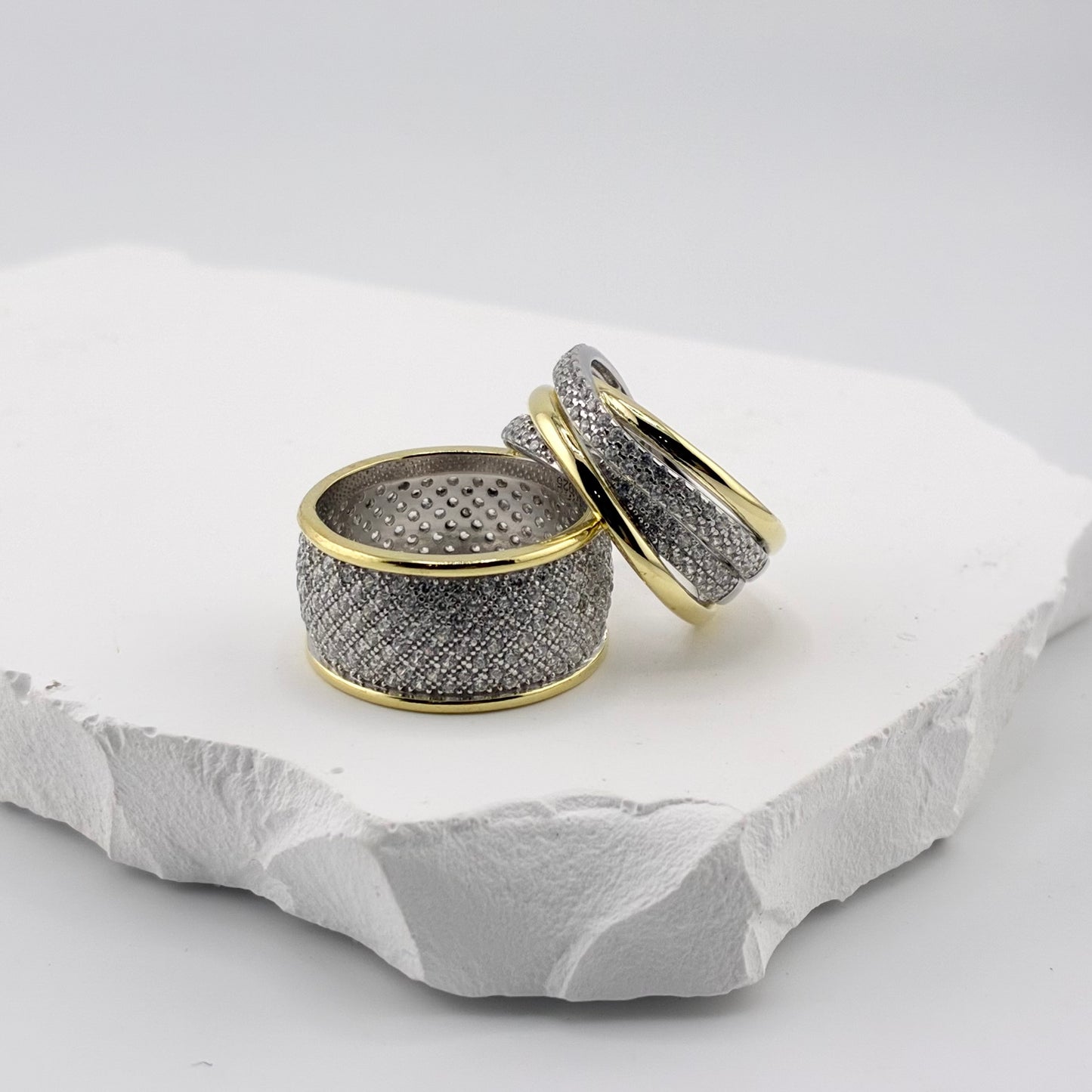 Luxury ring
