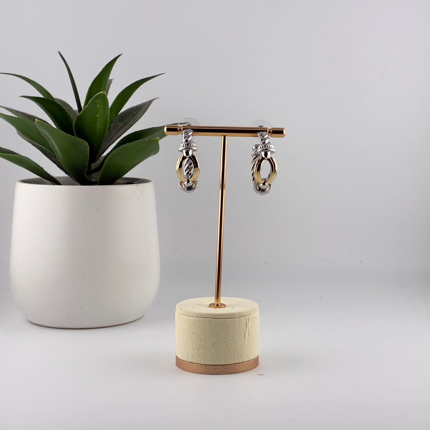 Nora earring