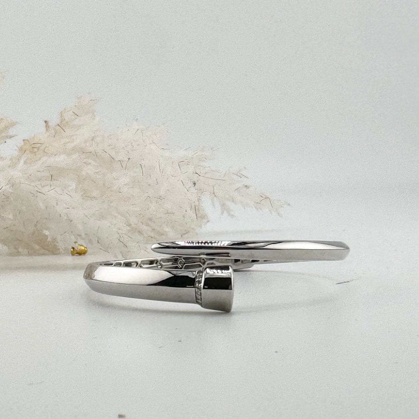 Amanda clove bracelets