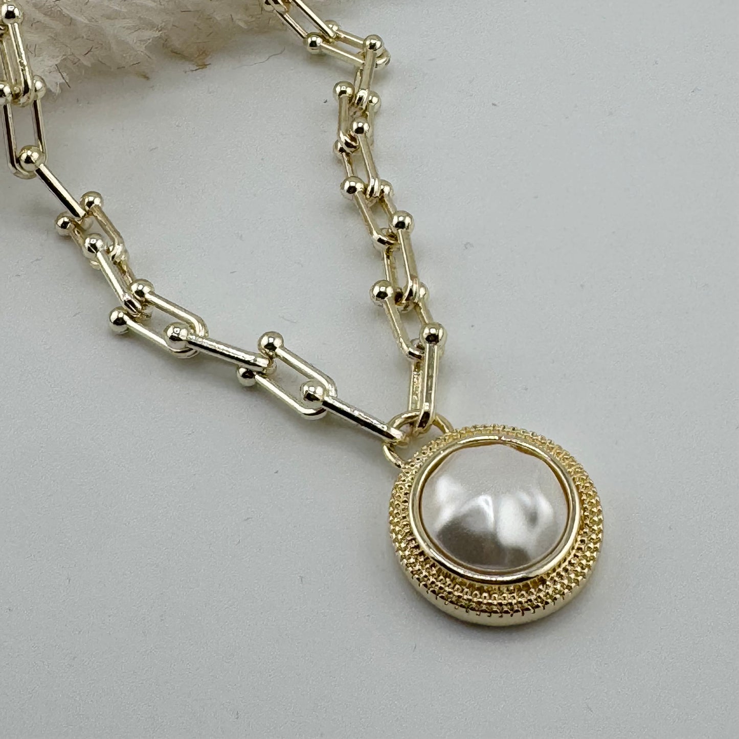 Sofia pearl necklace