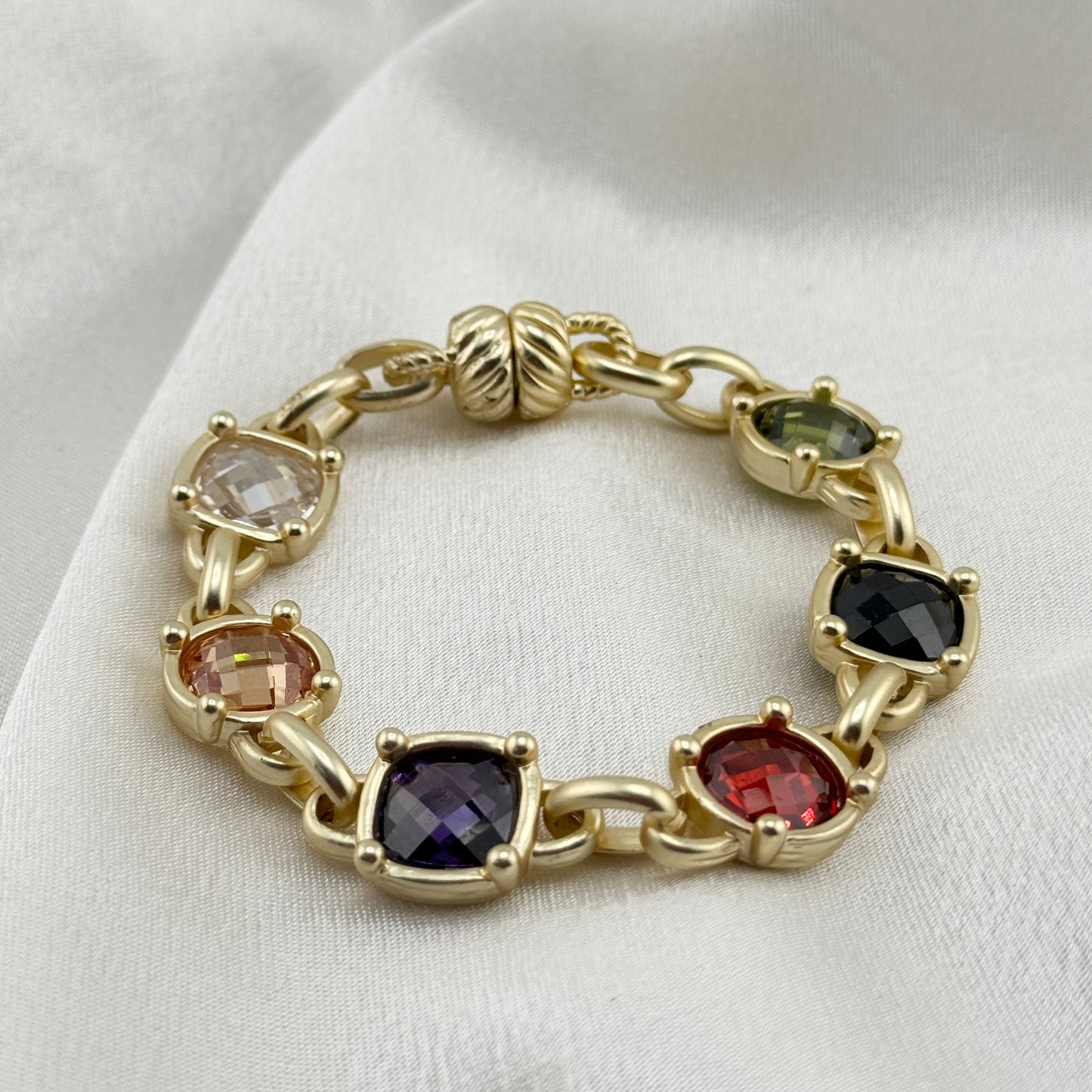 Sole gold bracelet
