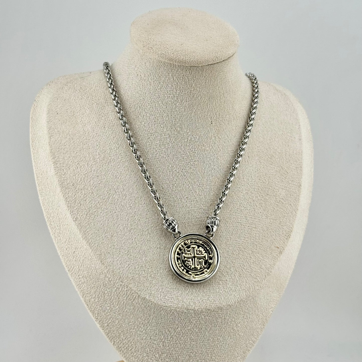 Benita chain