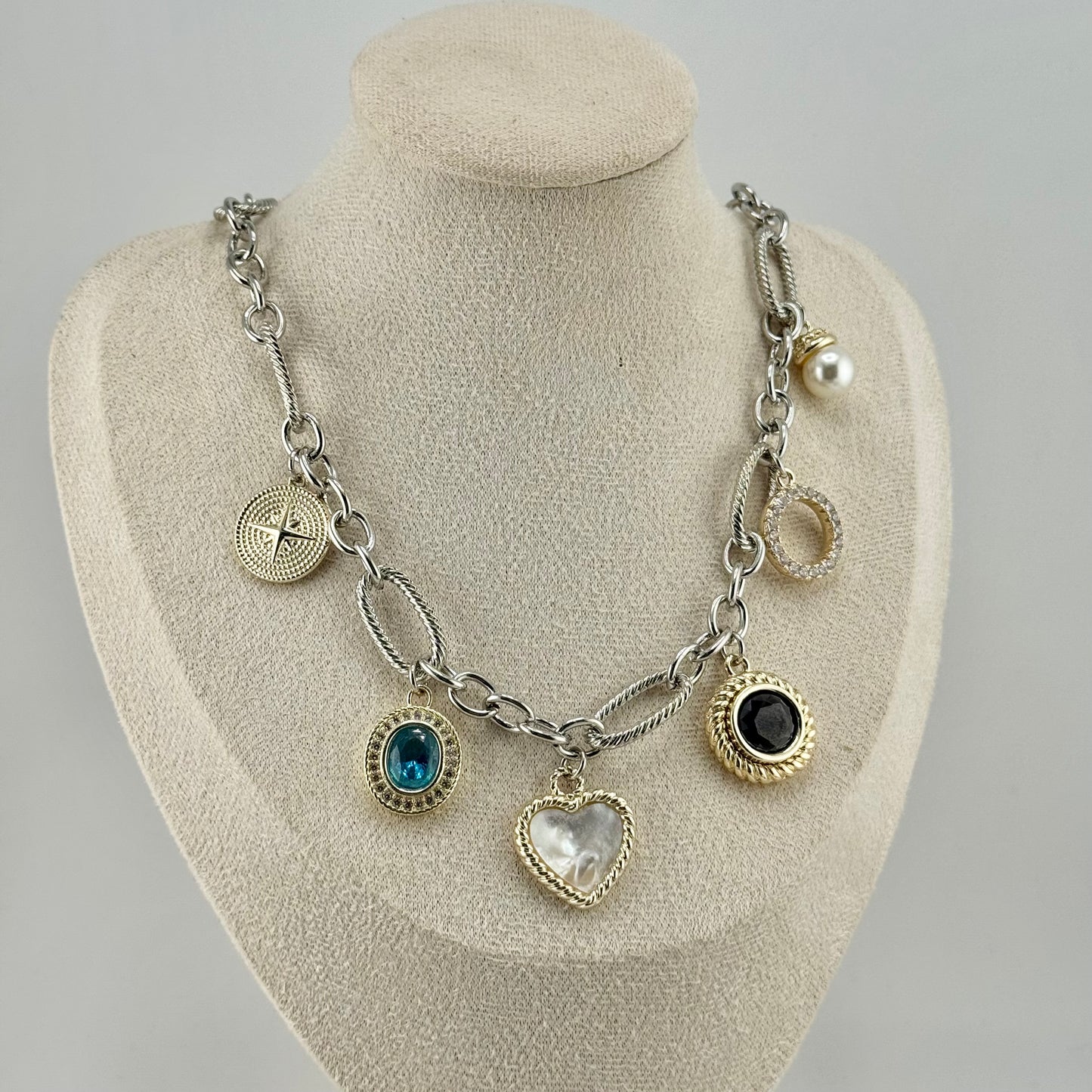 Rosalía necklace