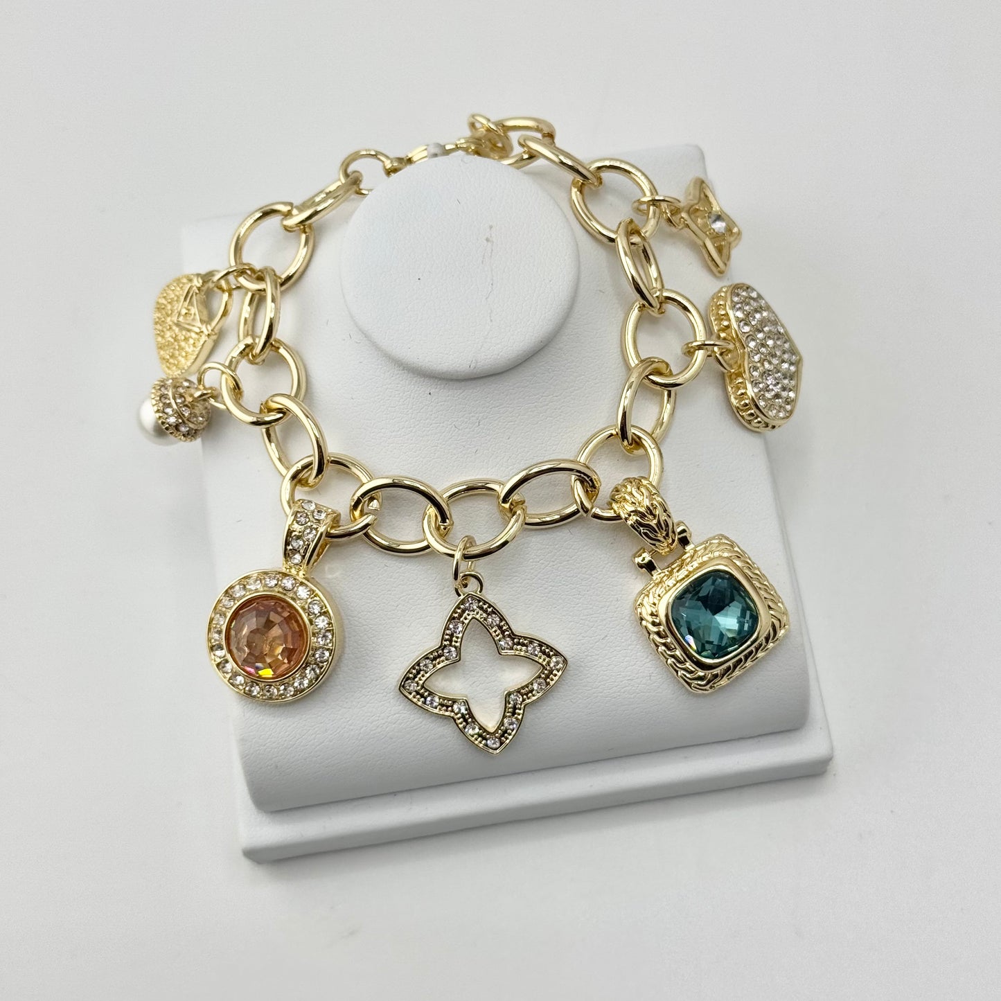Bonita gold bracelet