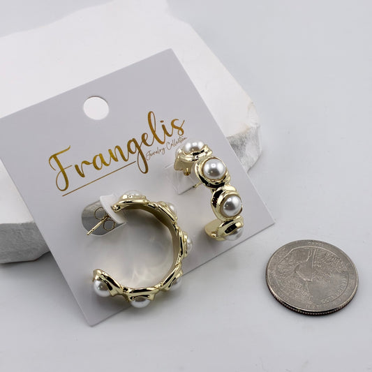 Lili pearl earring
