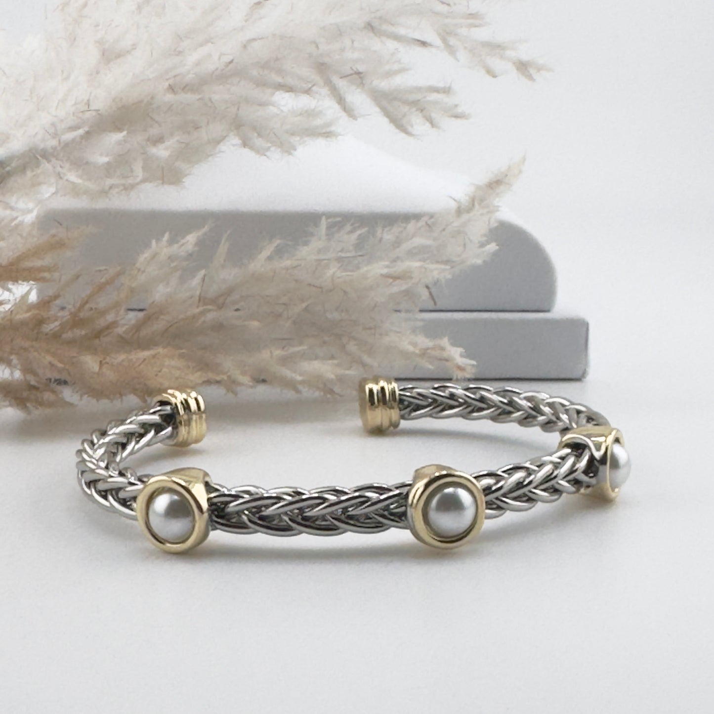 Fanny pearl bracelet