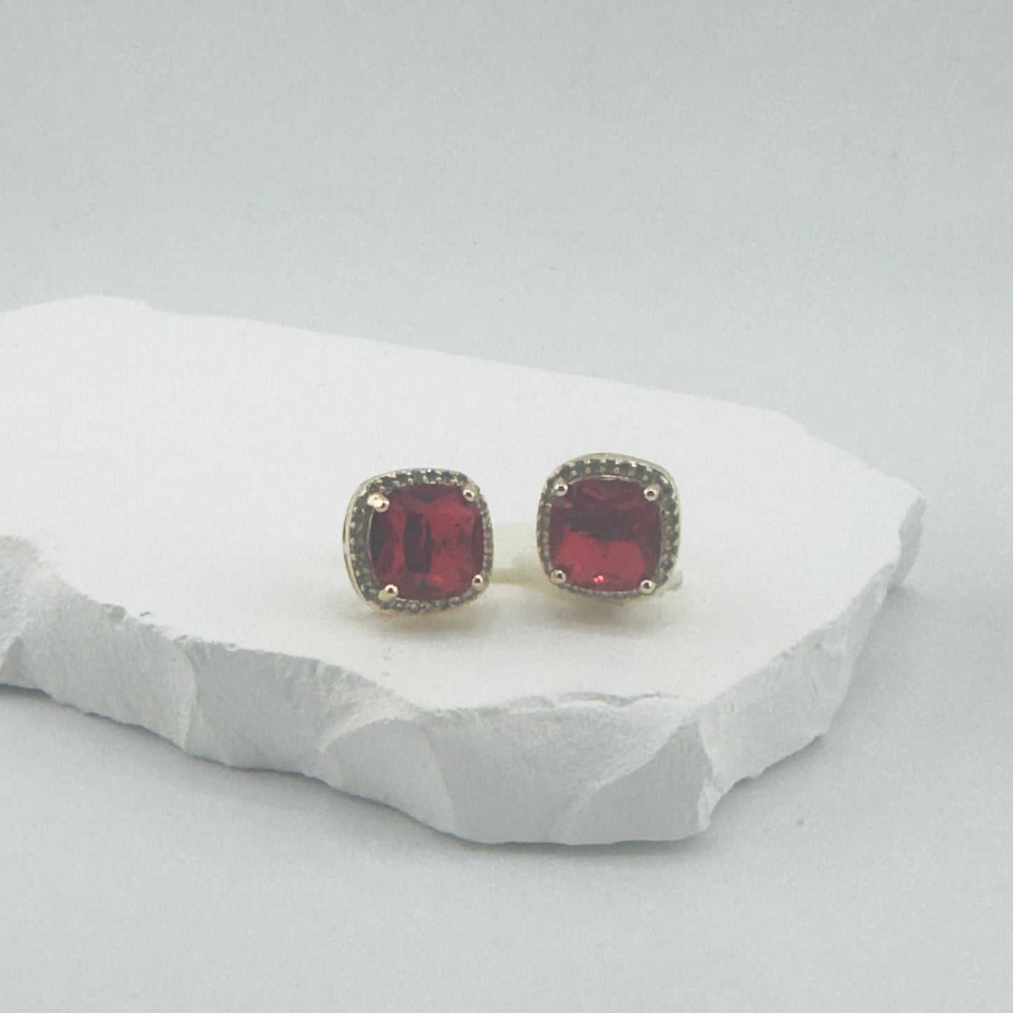 Yuri earring